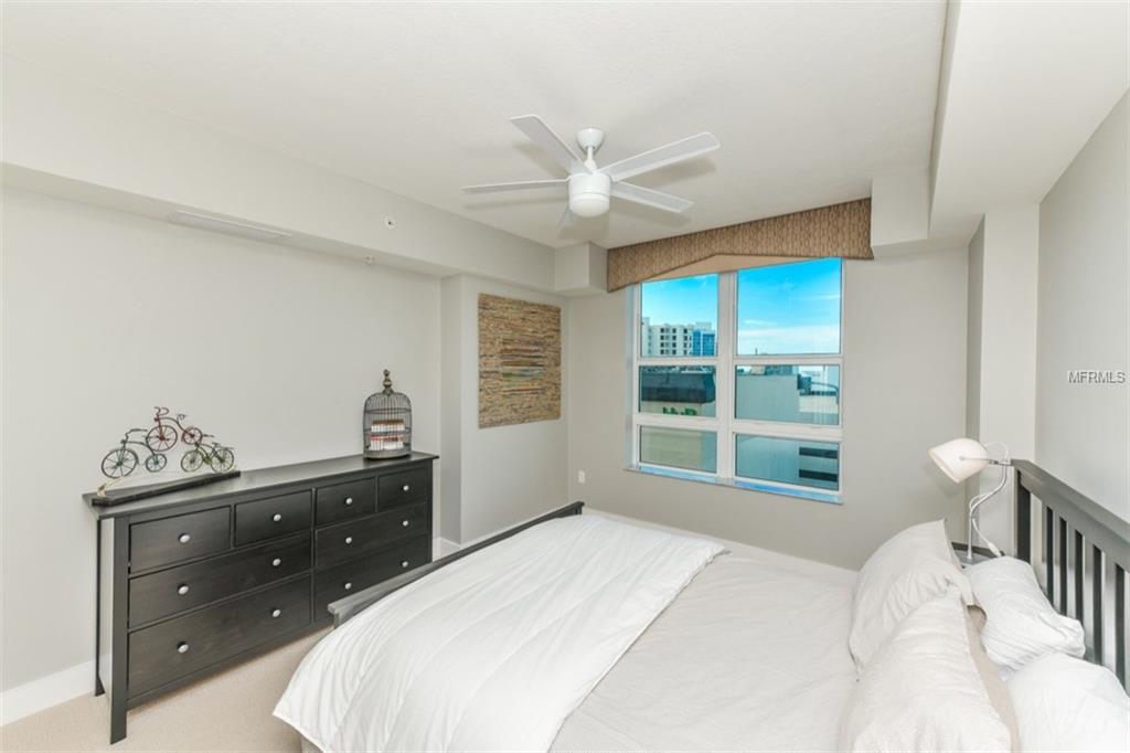 1350 MAIN STREET, SARASOTA, Florida 34236, 2 Bedrooms Bedrooms, 5 Rooms Rooms,2 BathroomsBathrooms,Residential,For sale,MAIN,A4206678