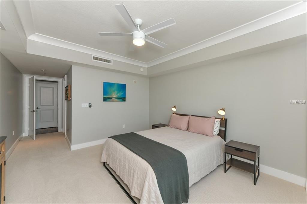 1350 MAIN STREET, SARASOTA, Florida 34236, 2 Bedrooms Bedrooms, 5 Rooms Rooms,2 BathroomsBathrooms,Residential,For sale,MAIN,A4206678