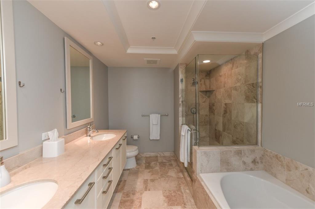 1350 MAIN STREET, SARASOTA, Florida 34236, 2 Bedrooms Bedrooms, 5 Rooms Rooms,2 BathroomsBathrooms,Residential,For sale,MAIN,A4206678