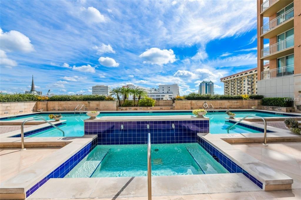 1350 MAIN STREET, SARASOTA, Florida 34236, 2 Bedrooms Bedrooms, 5 Rooms Rooms,2 BathroomsBathrooms,Residential,For sale,MAIN,A4206678