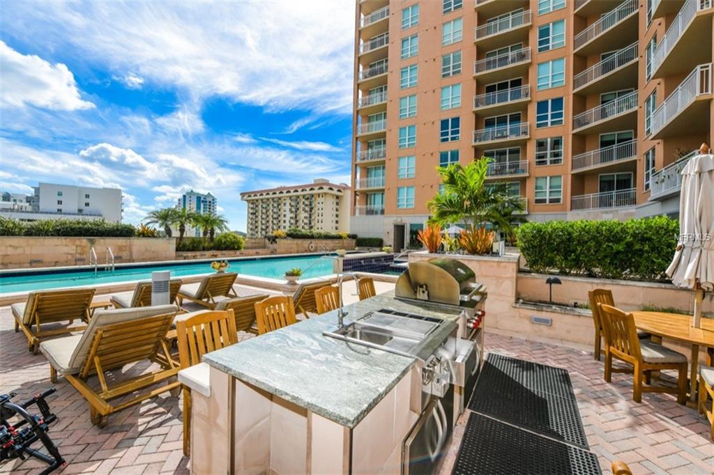 1350 MAIN STREET, SARASOTA, Florida 34236, 2 Bedrooms Bedrooms, 5 Rooms Rooms,2 BathroomsBathrooms,Residential,For sale,MAIN,A4206678