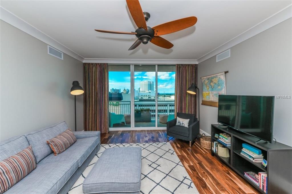 1350 MAIN STREET, SARASOTA, Florida 34236, 2 Bedrooms Bedrooms, 5 Rooms Rooms,2 BathroomsBathrooms,Residential,For sale,MAIN,A4206678