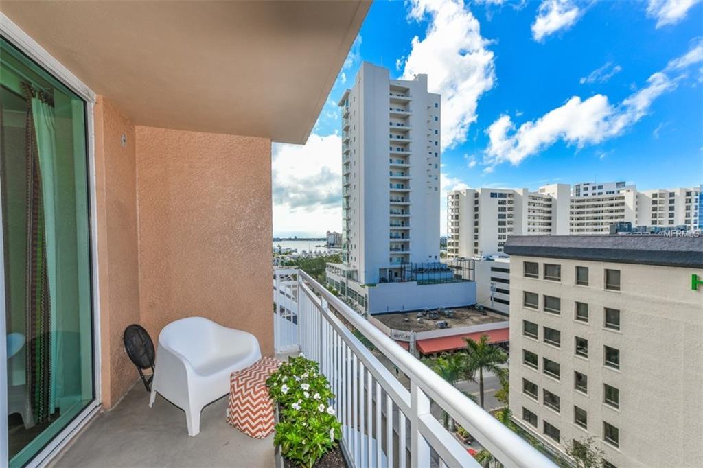 1350 MAIN STREET, SARASOTA, Florida 34236, 2 Bedrooms Bedrooms, 5 Rooms Rooms,2 BathroomsBathrooms,Residential,For sale,MAIN,A4206678