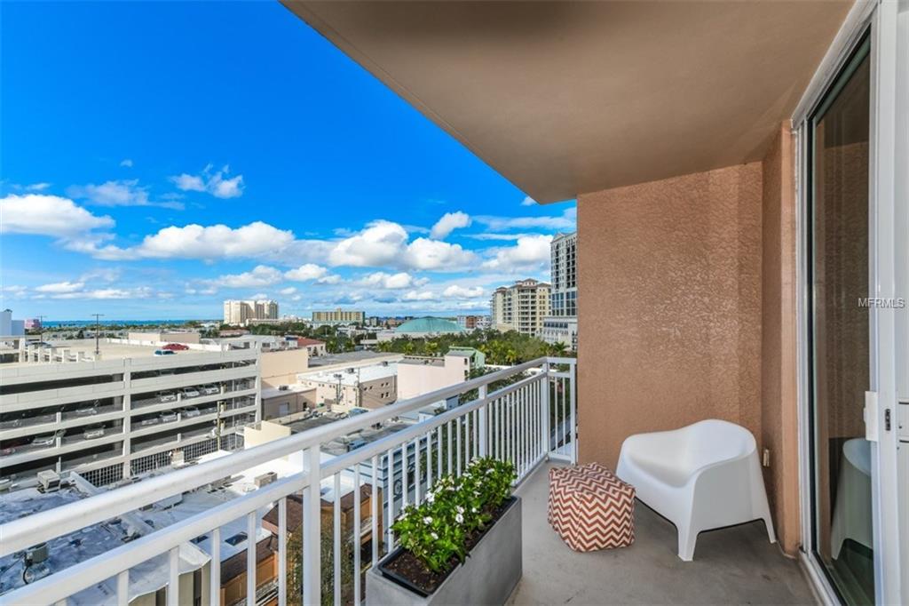 1350 MAIN STREET, SARASOTA, Florida 34236, 2 Bedrooms Bedrooms, 5 Rooms Rooms,2 BathroomsBathrooms,Residential,For sale,MAIN,A4206678