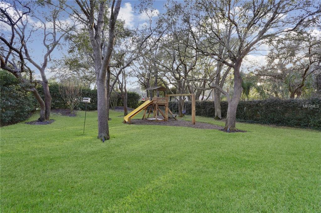 15302 VINCENT COURT, TAMPA, Florida 33647, 4 Bedrooms Bedrooms, 10 Rooms Rooms,3 BathroomsBathrooms,Residential,For sale,VINCENT,T2924779