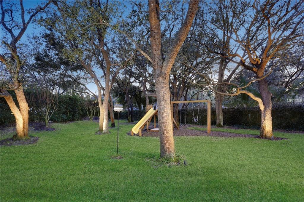 15302 VINCENT COURT, TAMPA, Florida 33647, 4 Bedrooms Bedrooms, 10 Rooms Rooms,3 BathroomsBathrooms,Residential,For sale,VINCENT,T2924779