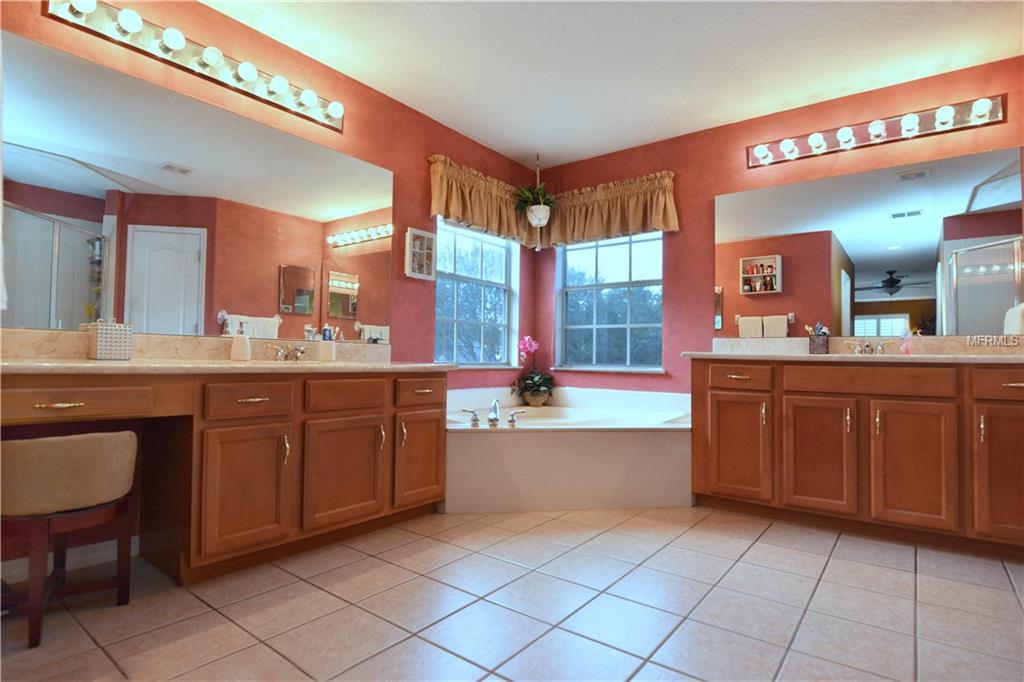 1949 BREEZY HILL DRIVE, WINDERMERE, Florida 34786, 5 Bedrooms Bedrooms, 12 Rooms Rooms,3 BathroomsBathrooms,Residential,For sale,BREEZY HILL,O5559561