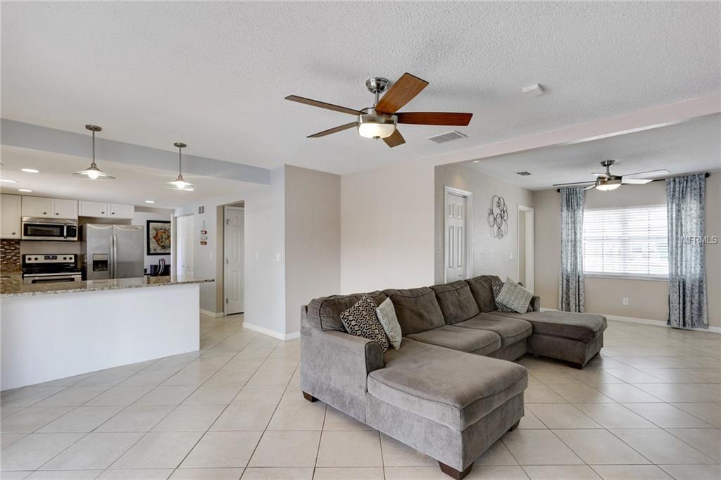 8702 COBBLESTONE DRIVE, TAMPA, Florida 33615, 5 Bedrooms Bedrooms, 9 Rooms Rooms,3 BathroomsBathrooms,Residential,For sale,COBBLESTONE,T2926683