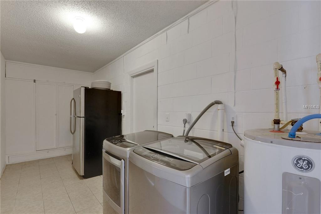 8702 COBBLESTONE DRIVE, TAMPA, Florida 33615, 5 Bedrooms Bedrooms, 9 Rooms Rooms,3 BathroomsBathrooms,Residential,For sale,COBBLESTONE,T2926683