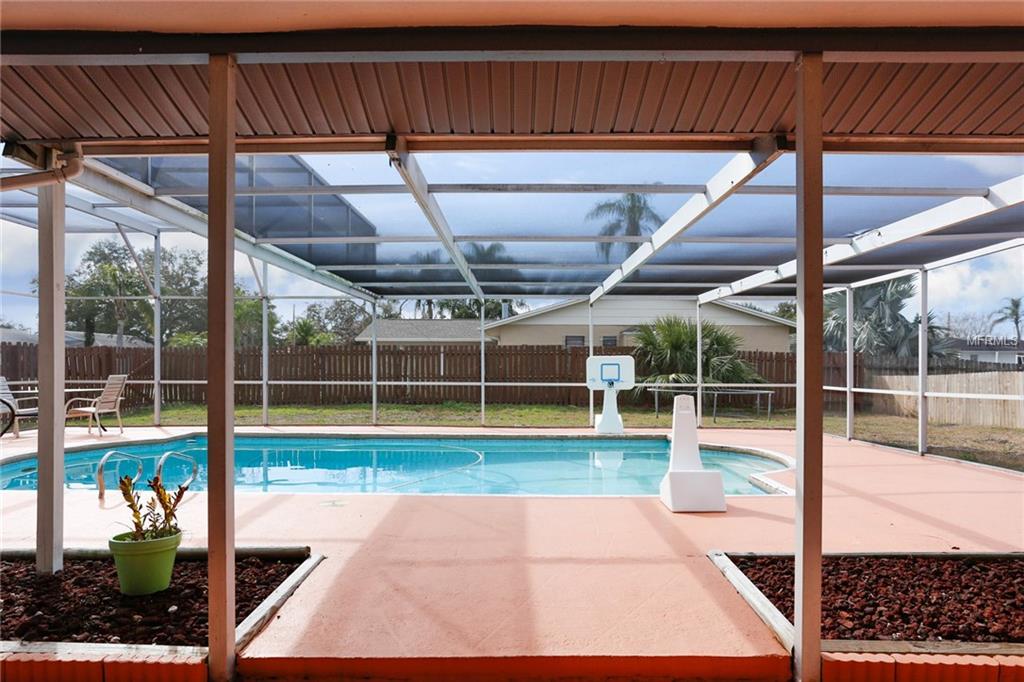 8702 COBBLESTONE DRIVE, TAMPA, Florida 33615, 5 Bedrooms Bedrooms, 9 Rooms Rooms,3 BathroomsBathrooms,Residential,For sale,COBBLESTONE,T2926683