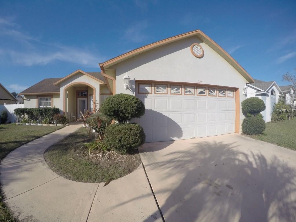 1629 LIGGINS AVENUE, KISSIMMEE, Florida 34744, 3 Bedrooms Bedrooms, 6 Rooms Rooms,2 BathroomsBathrooms,Residential,For sale,LIGGINS,S4856799