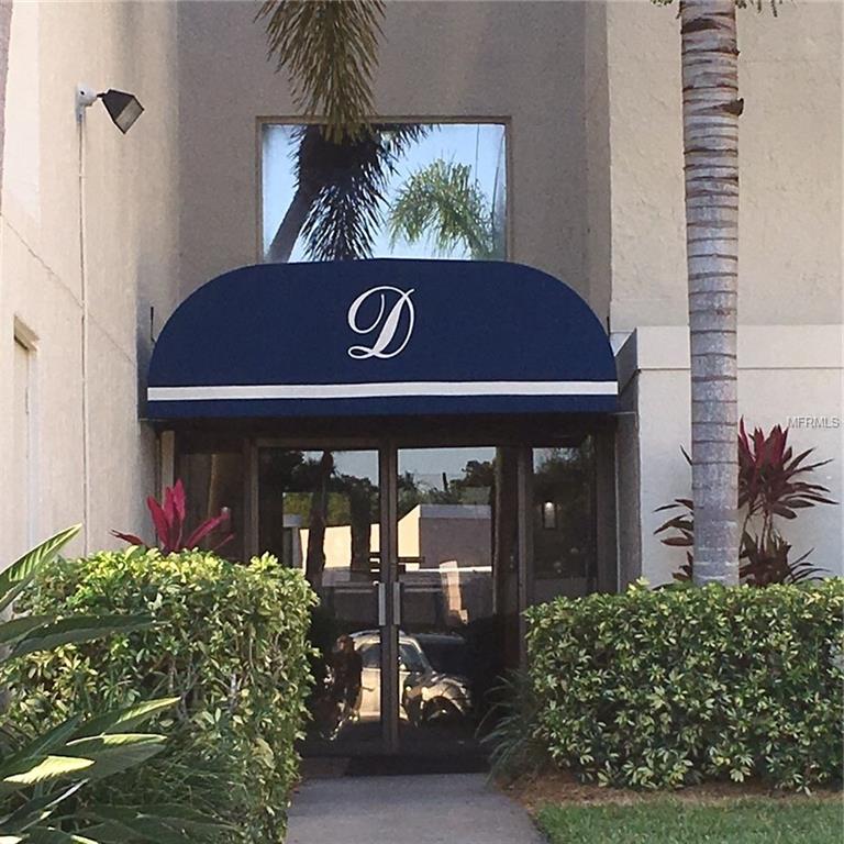 6116 43RD STREET W, BRADENTON, Florida 34210, 2 Bedrooms Bedrooms, 6 Rooms Rooms,2 BathroomsBathrooms,Residential,For sale,43RD,A4209634