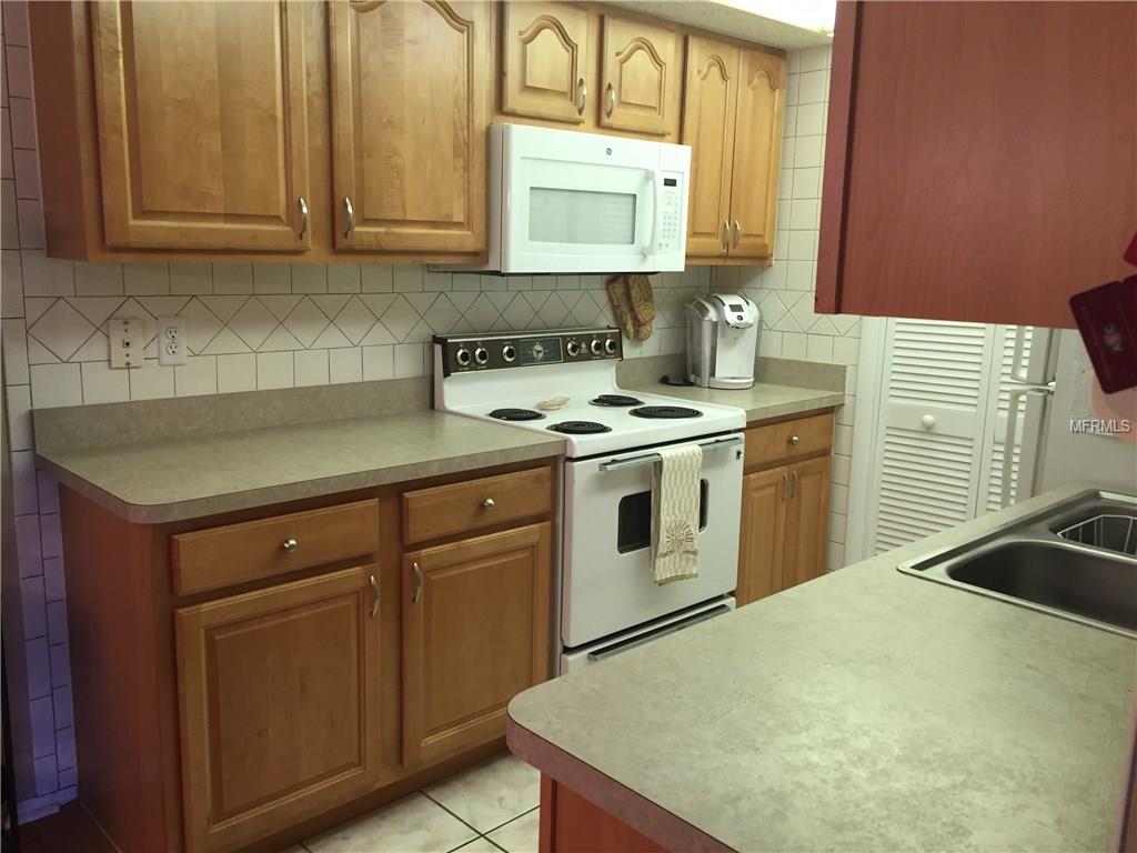 6116 43RD STREET W, BRADENTON, Florida 34210, 2 Bedrooms Bedrooms, 6 Rooms Rooms,2 BathroomsBathrooms,Residential,For sale,43RD,A4209634