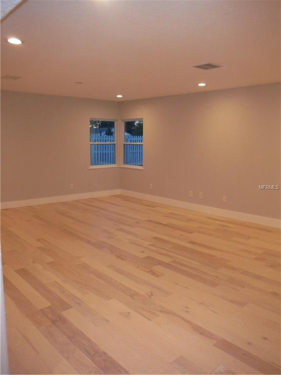 801 74TH STREET N, ST PETERSBURG, Florida 33710, 4 Bedrooms Bedrooms, 9 Rooms Rooms,3 BathroomsBathrooms,Residential,For sale,74TH,U7847388