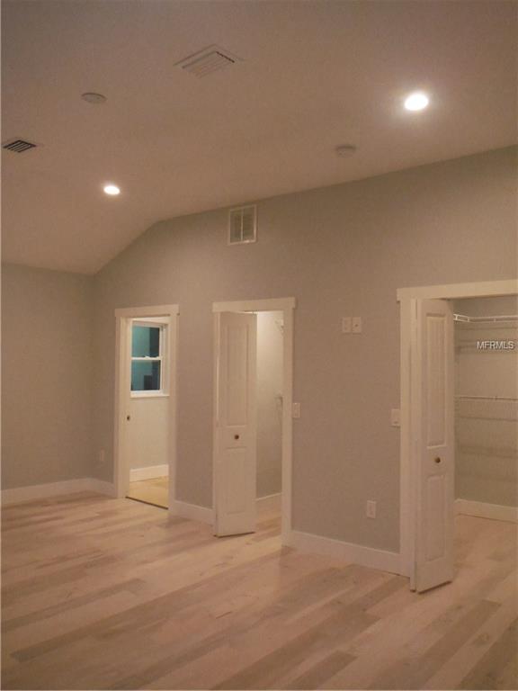 801 74TH STREET N, ST PETERSBURG, Florida 33710, 4 Bedrooms Bedrooms, 9 Rooms Rooms,3 BathroomsBathrooms,Residential,For sale,74TH,U7847388