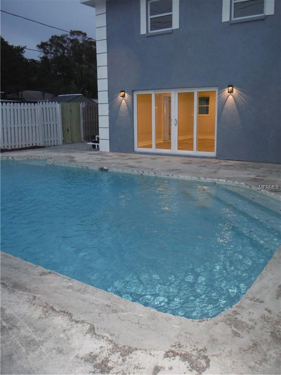 801 74TH STREET N, ST PETERSBURG, Florida 33710, 4 Bedrooms Bedrooms, 9 Rooms Rooms,3 BathroomsBathrooms,Residential,For sale,74TH,U7847388