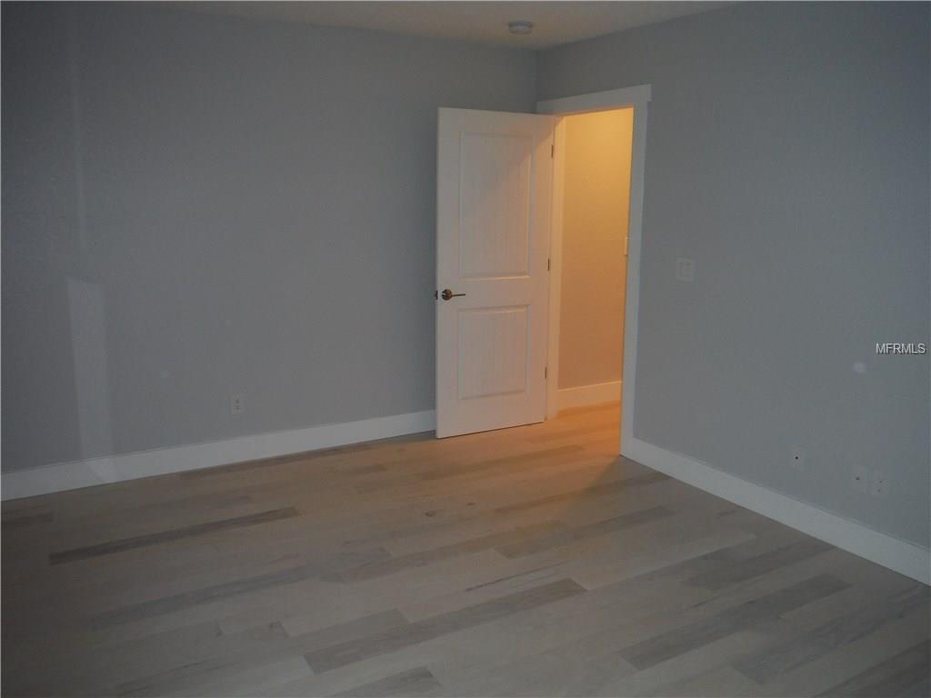 801 74TH STREET N, ST PETERSBURG, Florida 33710, 4 Bedrooms Bedrooms, 9 Rooms Rooms,3 BathroomsBathrooms,Residential,For sale,74TH,U7847388