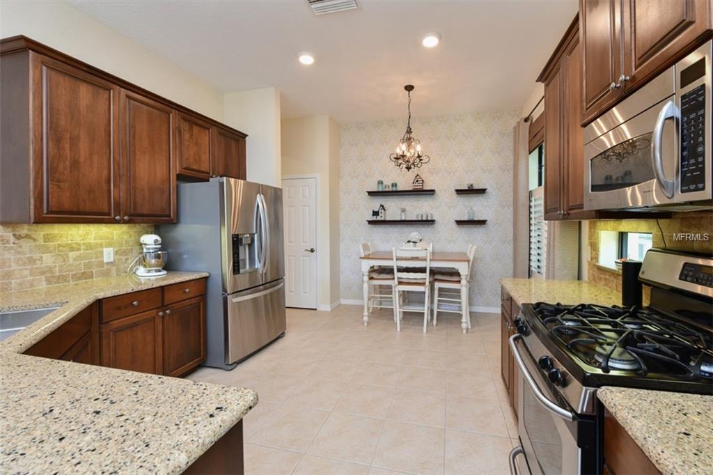 7318 WEXFORD COURT, LAKEWOOD RANCH, Florida 34202, 2 Bedrooms Bedrooms, 6 Rooms Rooms,2 BathroomsBathrooms,Residential,For sale,WEXFORD,A4209959