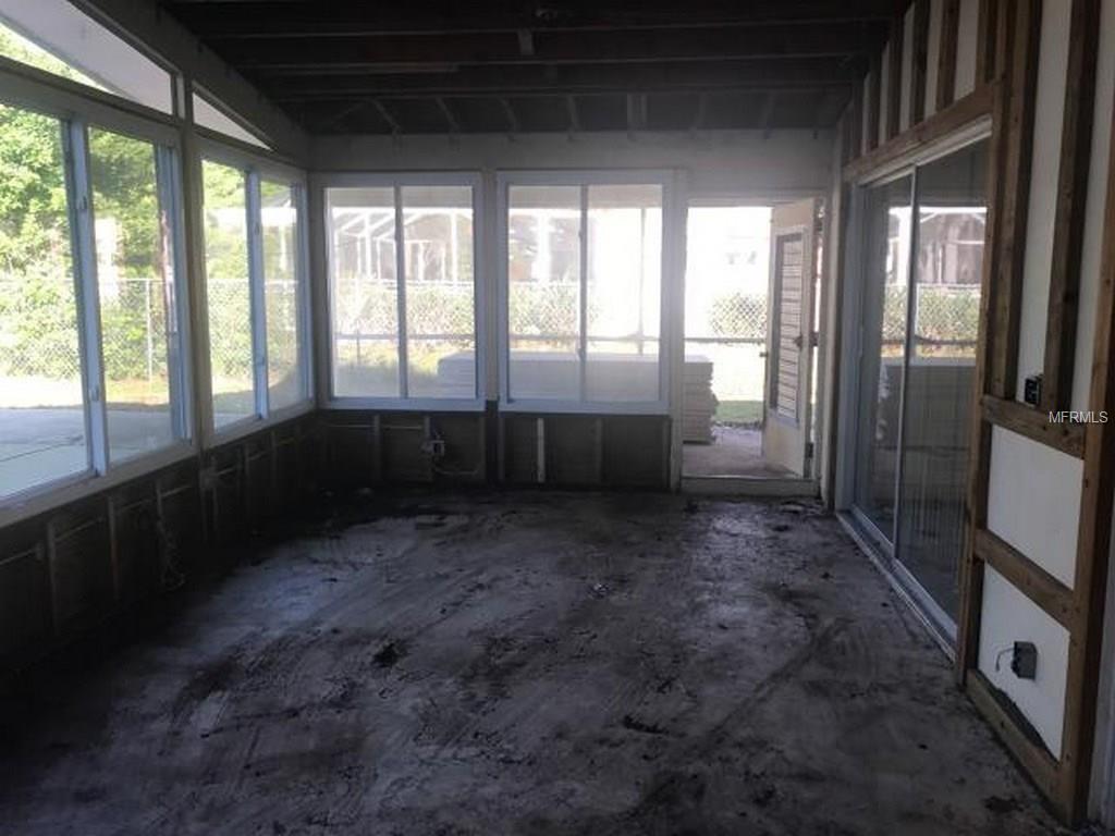 810 ROYAL DRIVE, LARGO, Florida 33770, 3 Bedrooms Bedrooms, 4 Rooms Rooms,4 BathroomsBathrooms,Residential,For sale,ROYAL,U7847531