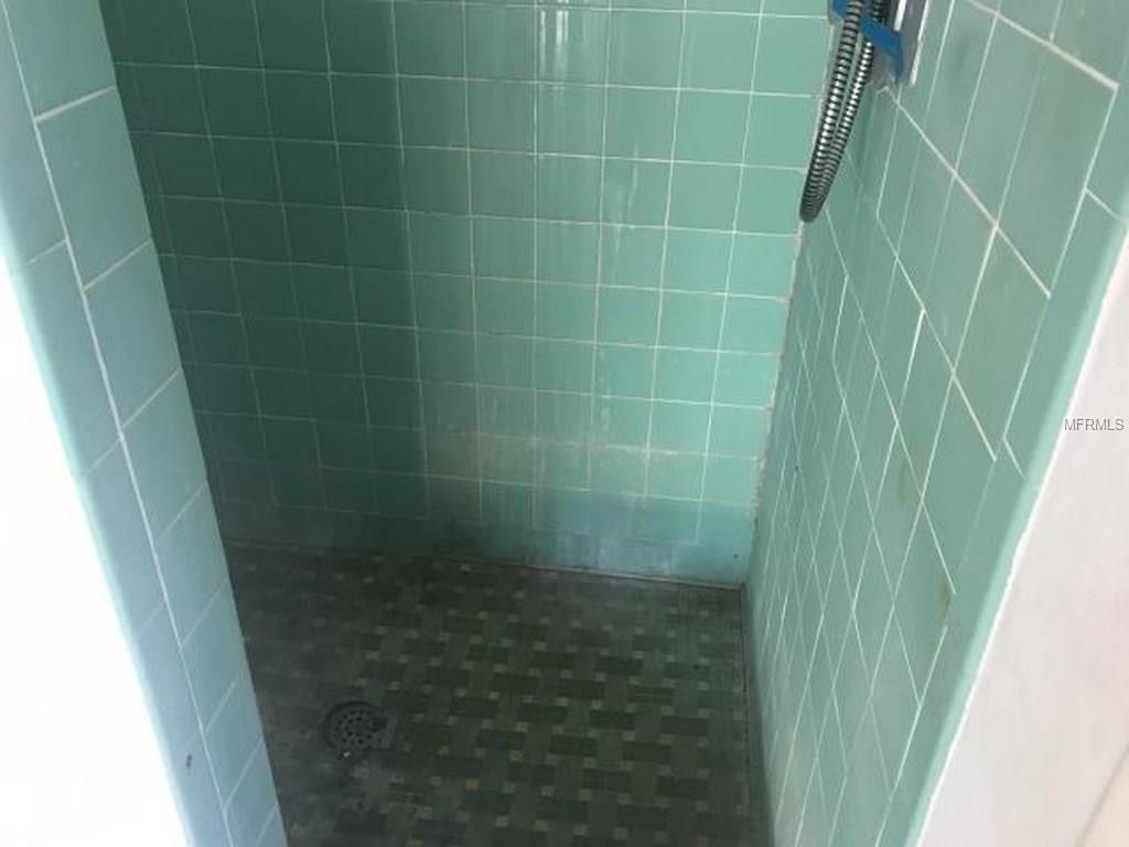 810 ROYAL DRIVE, LARGO, Florida 33770, 3 Bedrooms Bedrooms, 4 Rooms Rooms,4 BathroomsBathrooms,Residential,For sale,ROYAL,U7847531