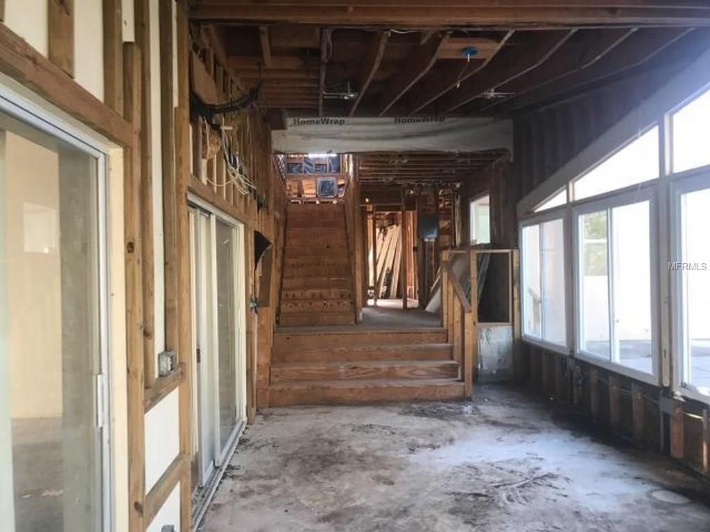 810 ROYAL DRIVE, LARGO, Florida 33770, 3 Bedrooms Bedrooms, 4 Rooms Rooms,4 BathroomsBathrooms,Residential,For sale,ROYAL,U7847531