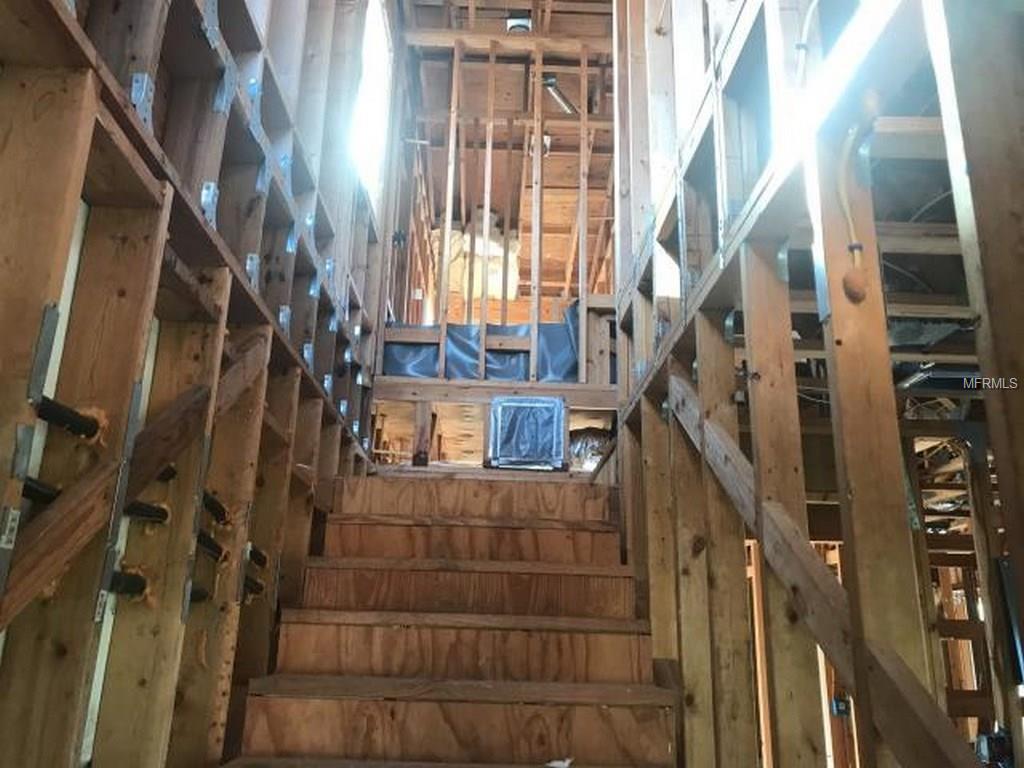 810 ROYAL DRIVE, LARGO, Florida 33770, 3 Bedrooms Bedrooms, 4 Rooms Rooms,4 BathroomsBathrooms,Residential,For sale,ROYAL,U7847531