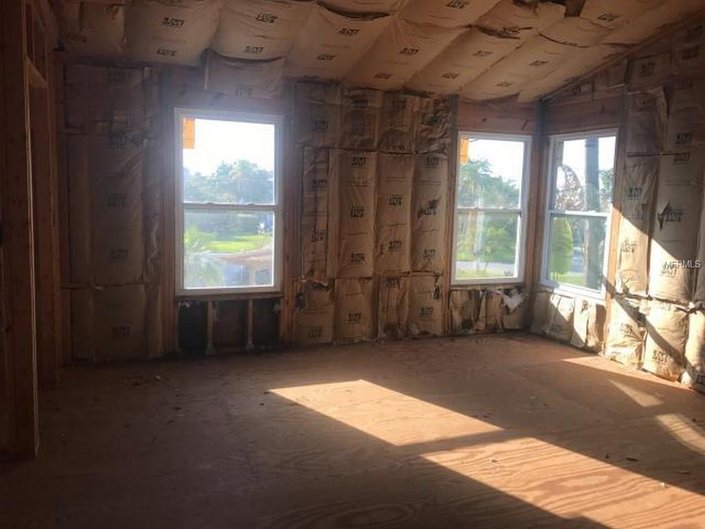 810 ROYAL DRIVE, LARGO, Florida 33770, 3 Bedrooms Bedrooms, 4 Rooms Rooms,4 BathroomsBathrooms,Residential,For sale,ROYAL,U7847531