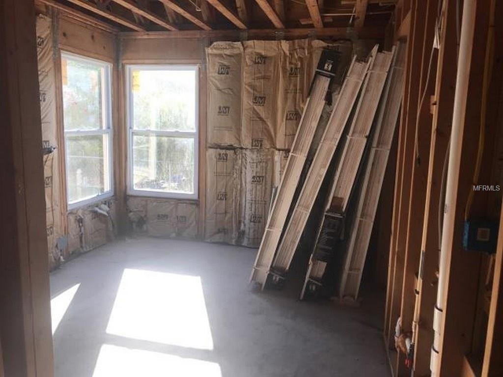 810 ROYAL DRIVE, LARGO, Florida 33770, 3 Bedrooms Bedrooms, 4 Rooms Rooms,4 BathroomsBathrooms,Residential,For sale,ROYAL,U7847531