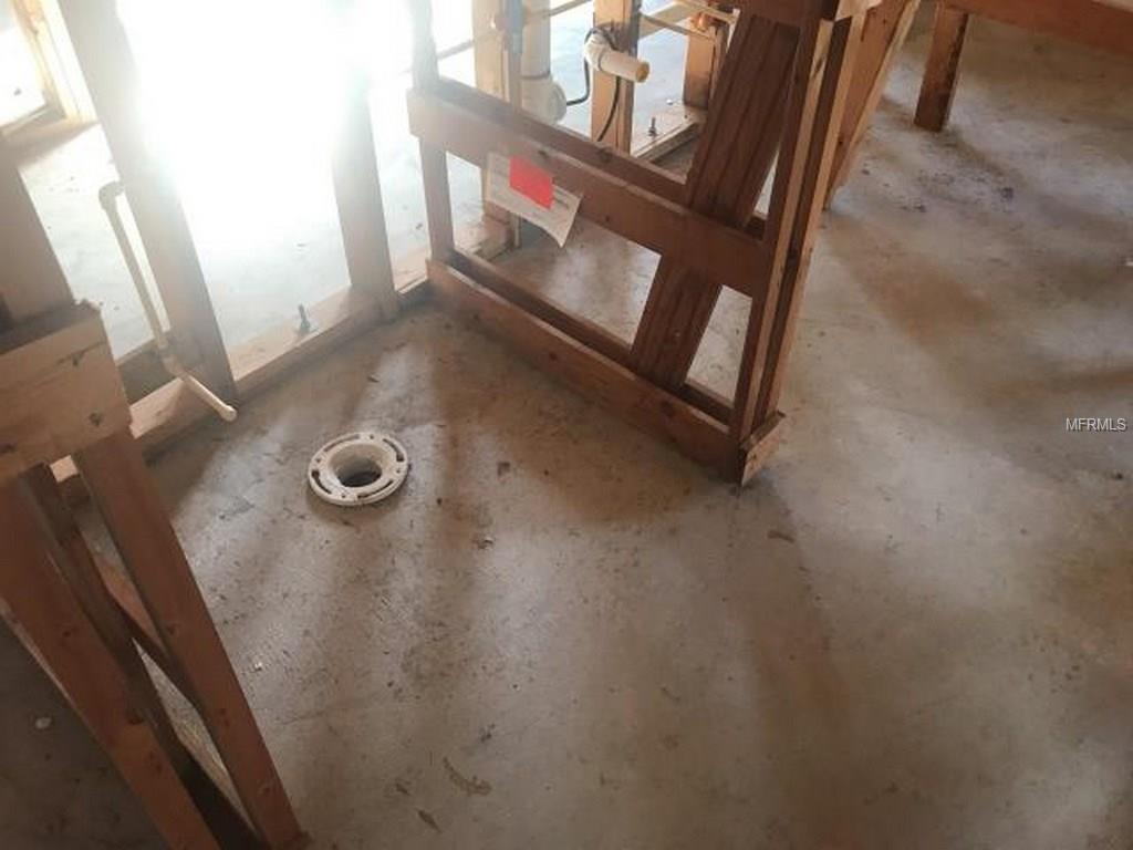 810 ROYAL DRIVE, LARGO, Florida 33770, 3 Bedrooms Bedrooms, 4 Rooms Rooms,4 BathroomsBathrooms,Residential,For sale,ROYAL,U7847531