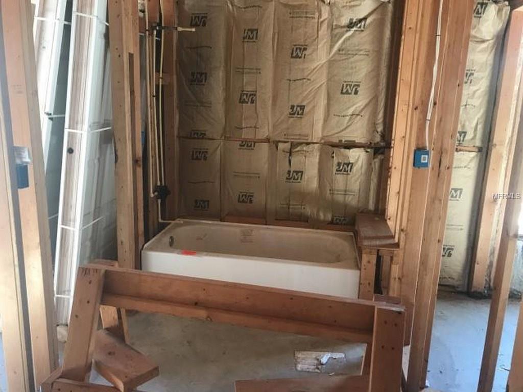 810 ROYAL DRIVE, LARGO, Florida 33770, 3 Bedrooms Bedrooms, 4 Rooms Rooms,4 BathroomsBathrooms,Residential,For sale,ROYAL,U7847531