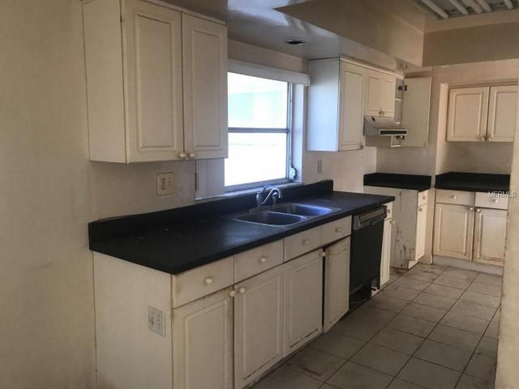 810 ROYAL DRIVE, LARGO, Florida 33770, 3 Bedrooms Bedrooms, 4 Rooms Rooms,4 BathroomsBathrooms,Residential,For sale,ROYAL,U7847531