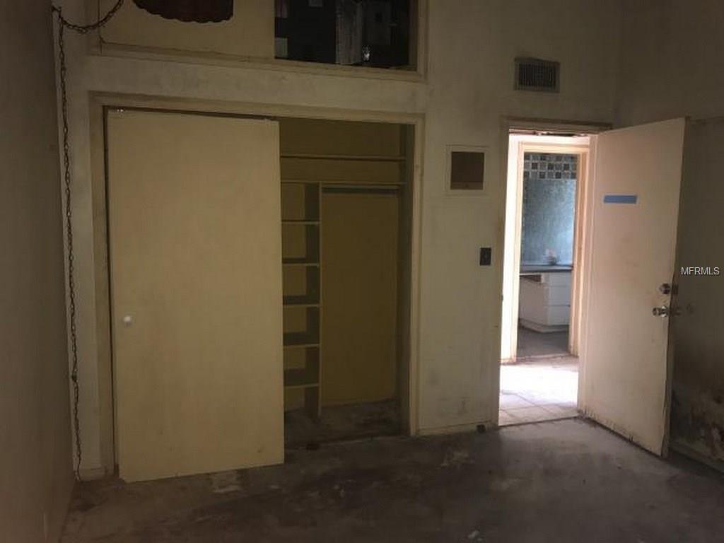 810 ROYAL DRIVE, LARGO, Florida 33770, 3 Bedrooms Bedrooms, 4 Rooms Rooms,4 BathroomsBathrooms,Residential,For sale,ROYAL,U7847531