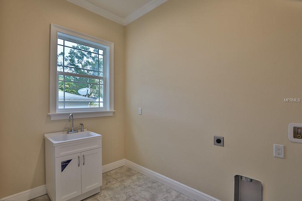 6208 S KELLY ROAD, TAMPA, Florida 33611, 5 Bedrooms Bedrooms, 3 Rooms Rooms,4 BathroomsBathrooms,Residential,For sale,KELLY,A4157442