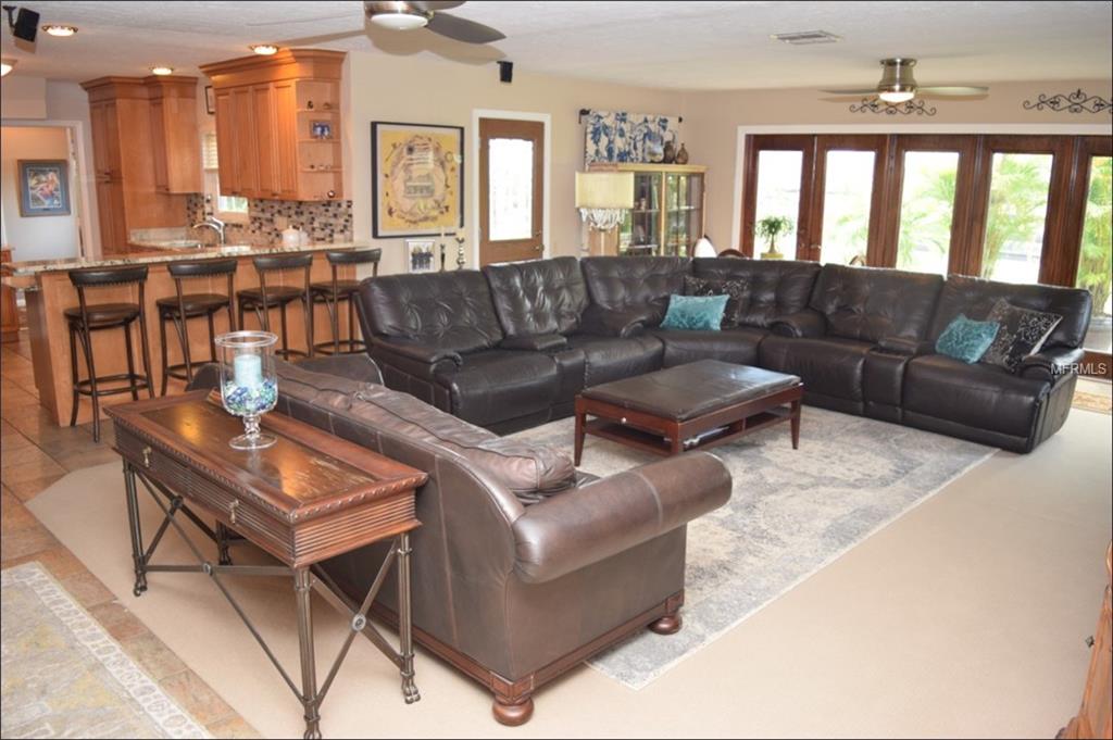 2002 W STATE ROAD 60, PLANT CITY, Florida 33567, 4 Bedrooms Bedrooms, 10 Rooms Rooms,3 BathroomsBathrooms,Residential,For sale,STATE ROAD 60,T2899084