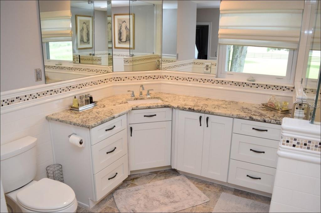 2002 W STATE ROAD 60, PLANT CITY, Florida 33567, 4 Bedrooms Bedrooms, 10 Rooms Rooms,3 BathroomsBathrooms,Residential,For sale,STATE ROAD 60,T2899084