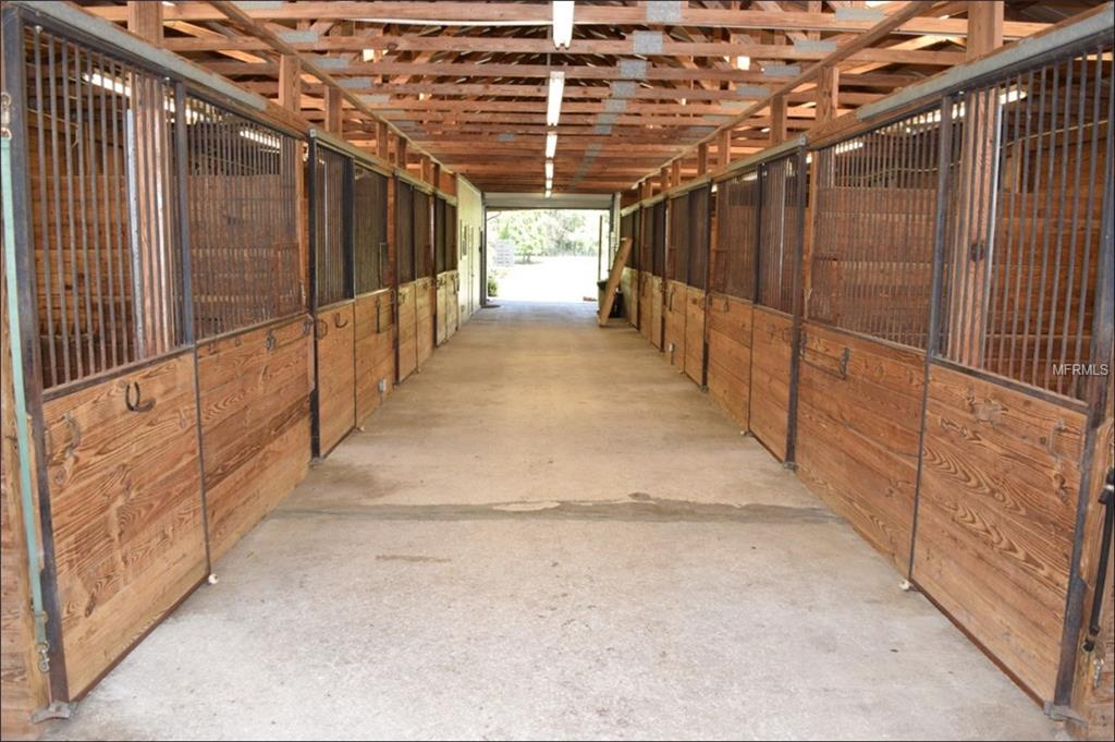 2002 W STATE ROAD 60, PLANT CITY, Florida 33567, 4 Bedrooms Bedrooms, 10 Rooms Rooms,3 BathroomsBathrooms,Residential,For sale,STATE ROAD 60,T2899084