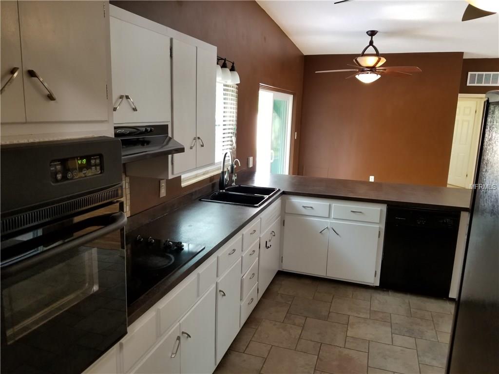 1528 2ND AVENUE E, BRADENTON, Florida 34208, 2 Bedrooms Bedrooms, 5 Rooms Rooms,1 BathroomBathrooms,Residential,For sale,2ND,A4196958