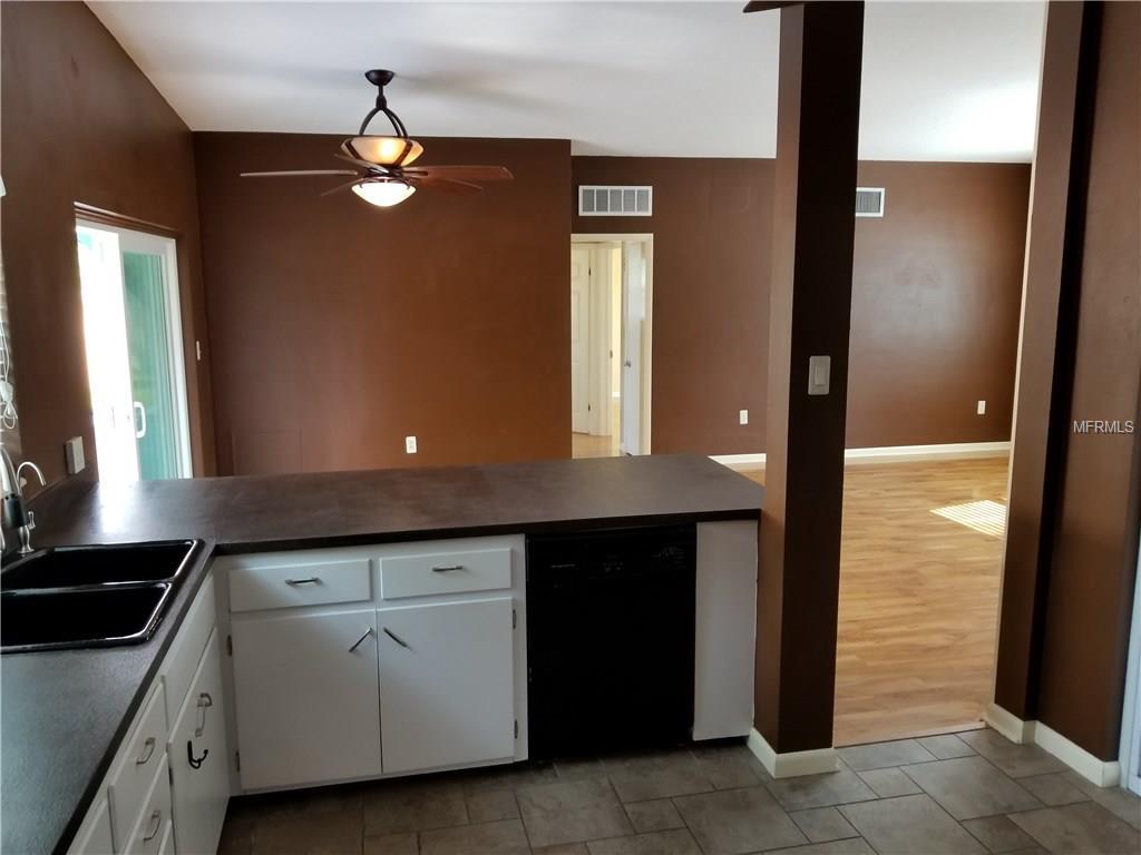 1528 2ND AVENUE E, BRADENTON, Florida 34208, 2 Bedrooms Bedrooms, 5 Rooms Rooms,1 BathroomBathrooms,Residential,For sale,2ND,A4196958