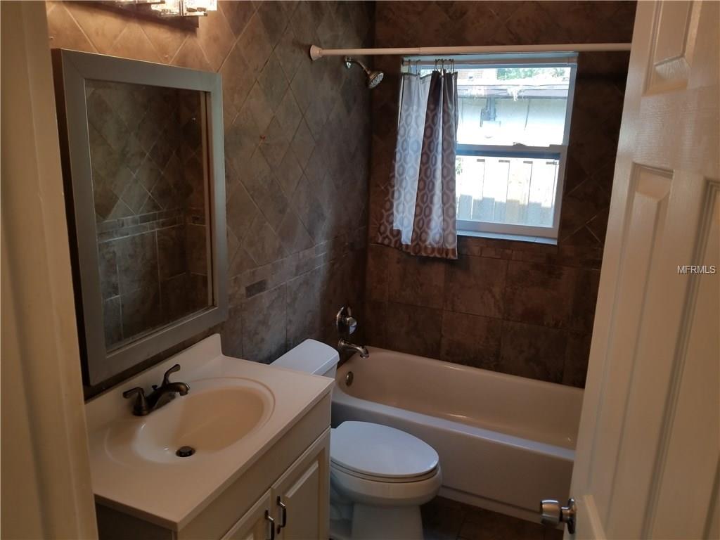 1528 2ND AVENUE E, BRADENTON, Florida 34208, 2 Bedrooms Bedrooms, 5 Rooms Rooms,1 BathroomBathrooms,Residential,For sale,2ND,A4196958