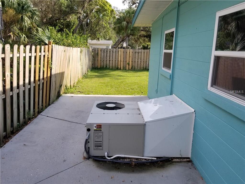 1528 2ND AVENUE E, BRADENTON, Florida 34208, 2 Bedrooms Bedrooms, 5 Rooms Rooms,1 BathroomBathrooms,Residential,For sale,2ND,A4196958