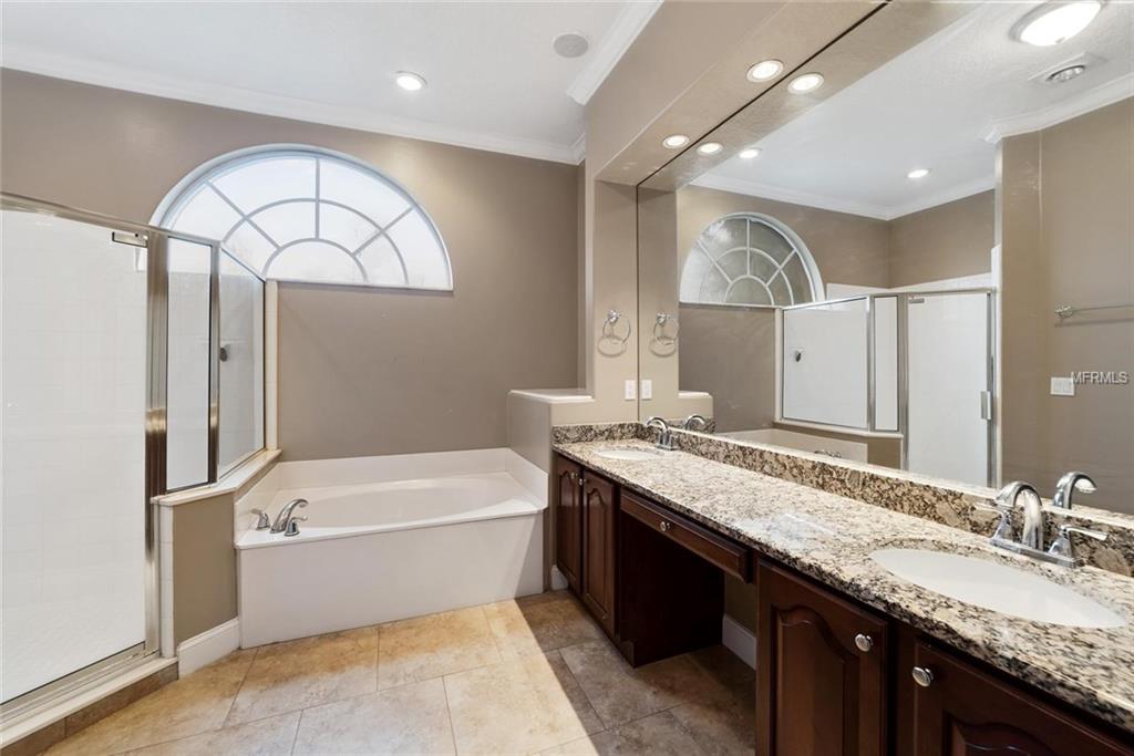 1282 OAKFORD PLACE, OVIEDO, Florida 32765, 4 Bedrooms Bedrooms, 8 Rooms Rooms,3 BathroomsBathrooms,Residential,For sale,OAKFORD,O5553869