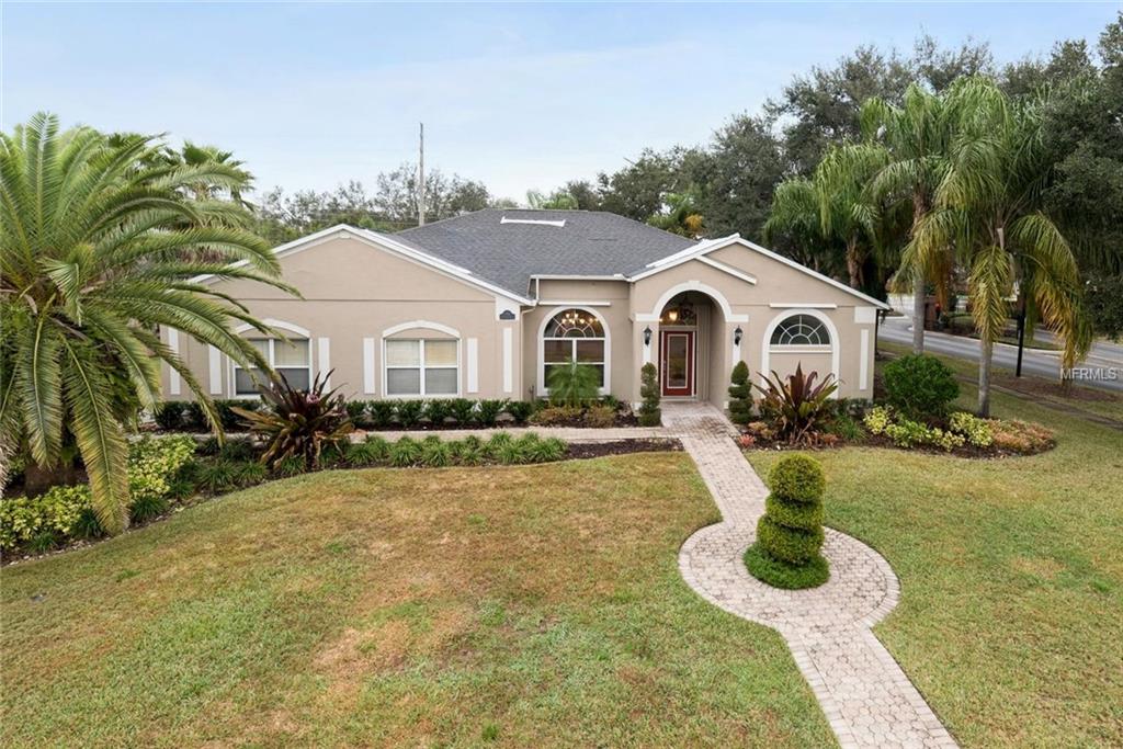 1282 OAKFORD PLACE, OVIEDO, Florida 32765, 4 Bedrooms Bedrooms, 8 Rooms Rooms,3 BathroomsBathrooms,Residential,For sale,OAKFORD,O5553869