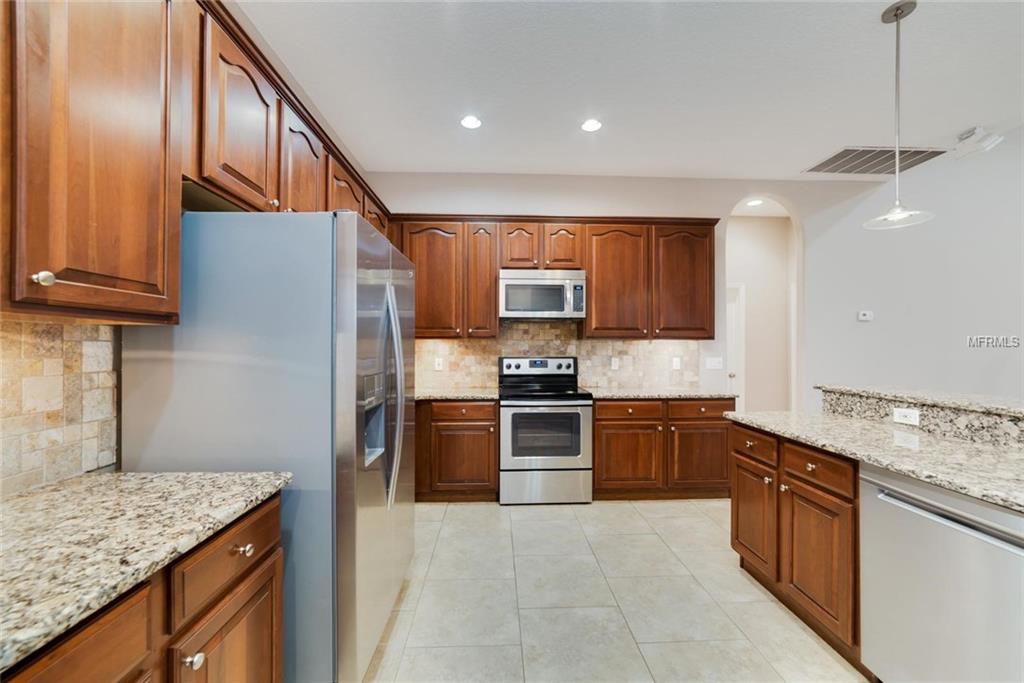 1282 OAKFORD PLACE, OVIEDO, Florida 32765, 4 Bedrooms Bedrooms, 8 Rooms Rooms,3 BathroomsBathrooms,Residential,For sale,OAKFORD,O5553869