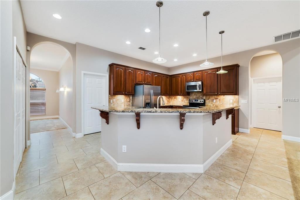 1282 OAKFORD PLACE, OVIEDO, Florida 32765, 4 Bedrooms Bedrooms, 8 Rooms Rooms,3 BathroomsBathrooms,Residential,For sale,OAKFORD,O5553869