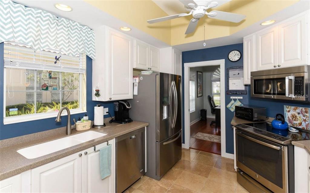 5742 BENEVENTO DRIVE, SARASOTA, Florida 34238, 3 Bedrooms Bedrooms, 7 Rooms Rooms,3 BathroomsBathrooms,Residential,For sale,BENEVENTO,A4206679