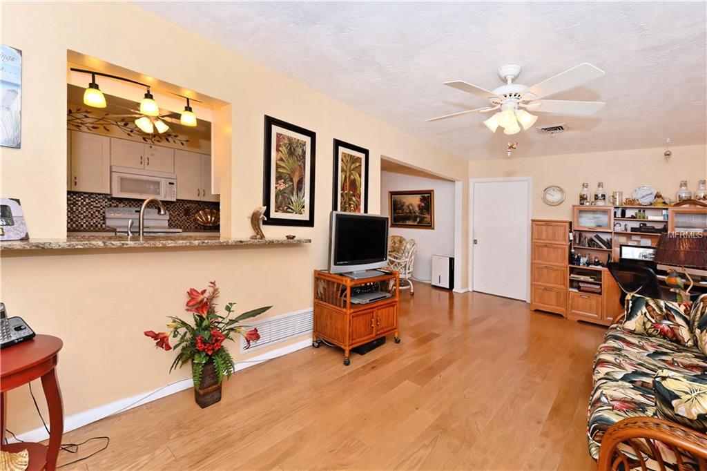 3312 SPRING MILL CIRCLE, SARASOTA, Florida 34239, 2 Bedrooms Bedrooms, 7 Rooms Rooms,2 BathroomsBathrooms,Residential,For sale,SPRING MILL,A4207270