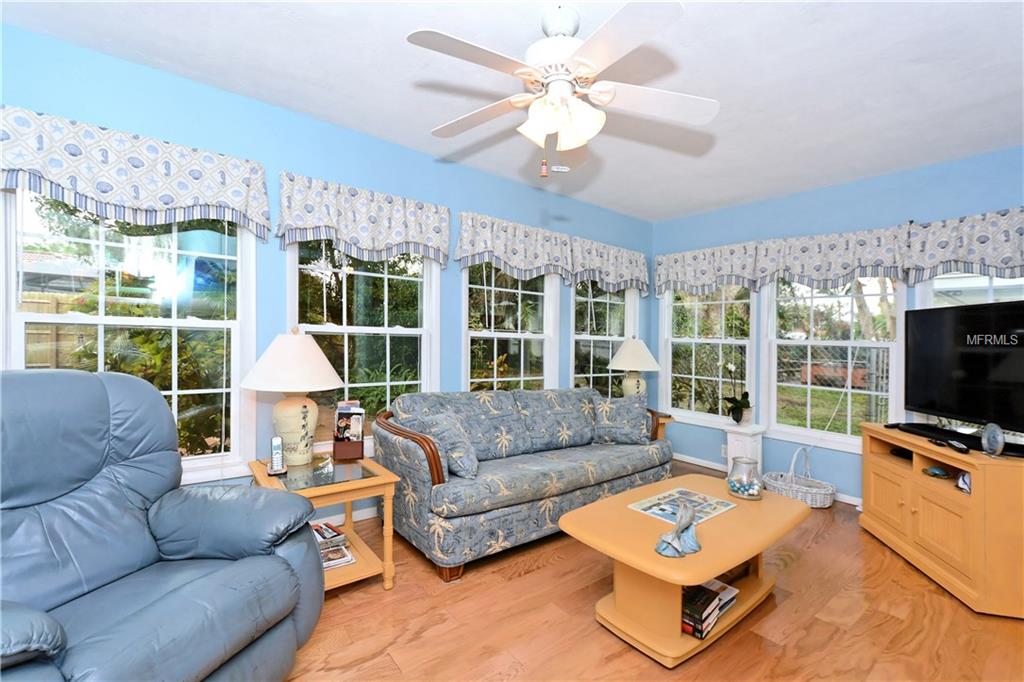 3312 SPRING MILL CIRCLE, SARASOTA, Florida 34239, 2 Bedrooms Bedrooms, 7 Rooms Rooms,2 BathroomsBathrooms,Residential,For sale,SPRING MILL,A4207270