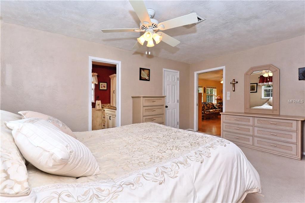 3312 SPRING MILL CIRCLE, SARASOTA, Florida 34239, 2 Bedrooms Bedrooms, 7 Rooms Rooms,2 BathroomsBathrooms,Residential,For sale,SPRING MILL,A4207270