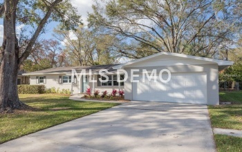 316 HAWICK LANE, LAKELAND, Florida 33813, 3 Bedrooms Bedrooms, 7 Rooms Rooms,2 BathroomsBathrooms,Residential,For sale,HAWICK,L4725155