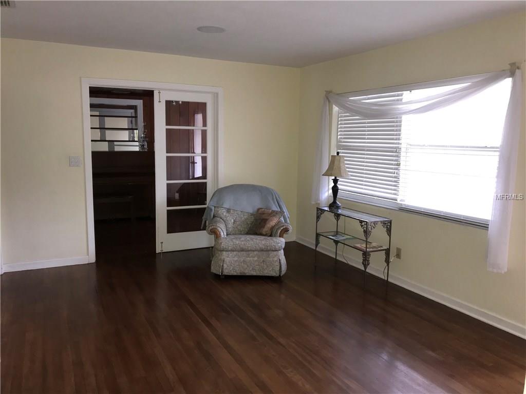 1109 COMMODORE STREET, CLEARWATER, Florida 33755, 3 Bedrooms Bedrooms, 7 Rooms Rooms,2 BathroomsBathrooms,Residential,For sale,COMMODORE,U7845750